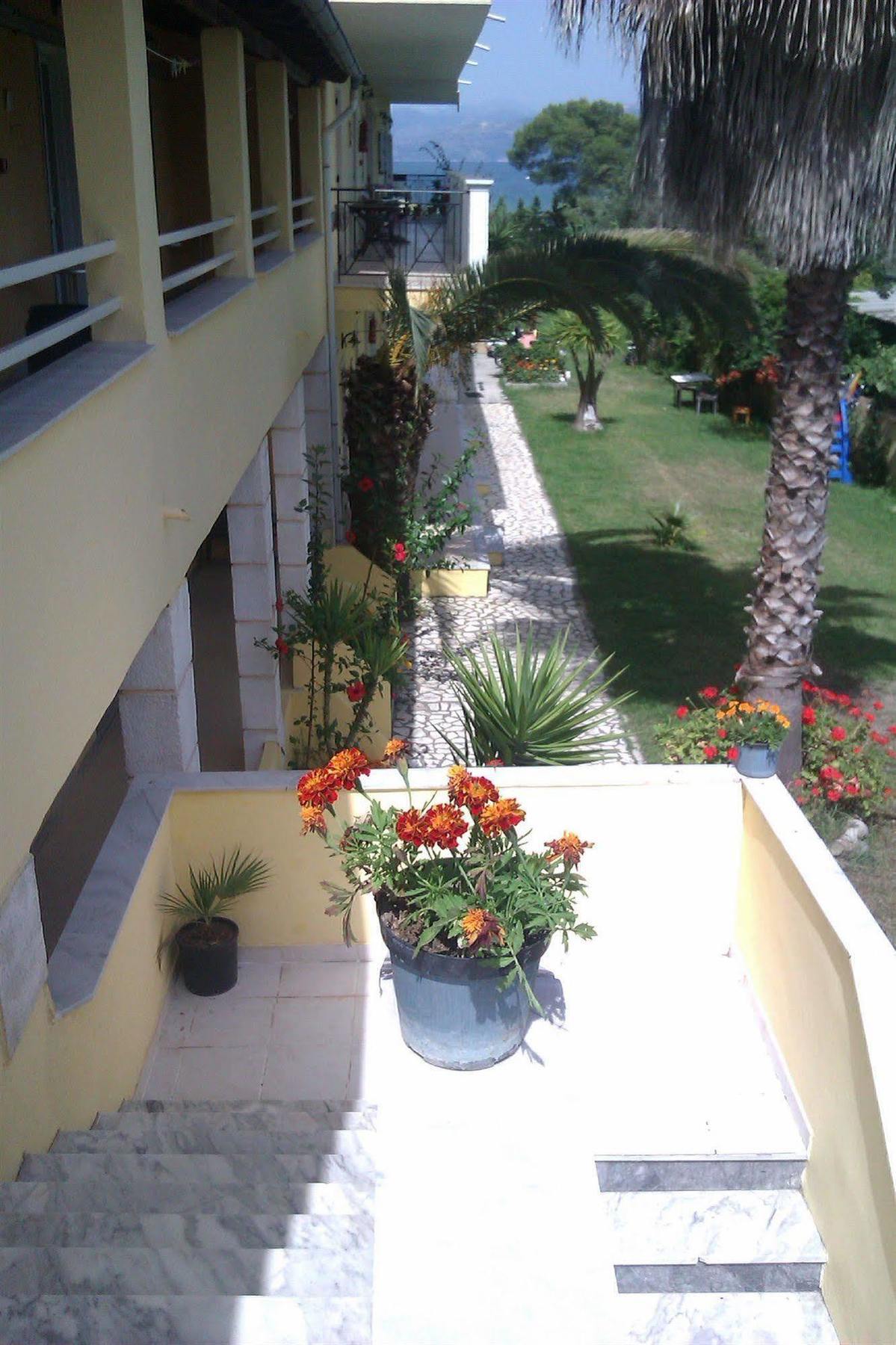 Aparthotel Athina Kávos Exteriér fotografie